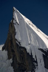 Laila Peak (Photo www.sebastianalvaro.es)