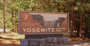 Yosemite NP entrance (Photo www.nationalparkcentralreservations.com)