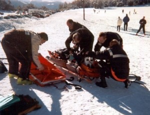 I soccorritori intervengono sulle piste da sci (Photo courtesy of www.pompiers-font-romeu.com)
