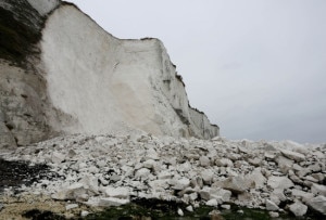 Crolli Sulle White Cliff di Dover (photo metro.uk.com PA)