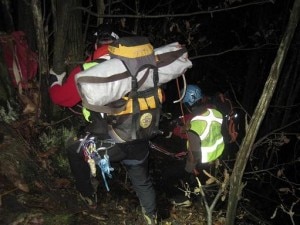 Intervento in notturna del Soccorso Alpino (Photo courtesy of www.targatocn.it)