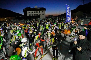 Adamello-Ski-Raid-2011-suggestiva-partenza-allalba-photo-courtesy-pegasomedia.it_-300x200.jpg