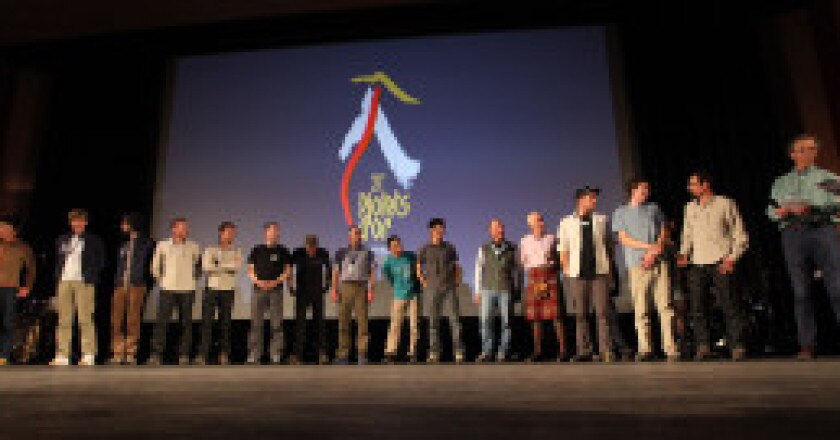 La-schiera-dei-premiati-al-Piolet-dor-2013-Foto-Lanzeni-300x135.jpg
