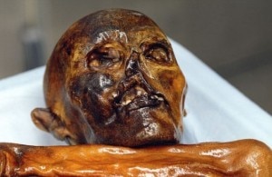 Photo of Ötzi aveva carie e denti rovinati, colpa dell'alimentazione sbagliata
