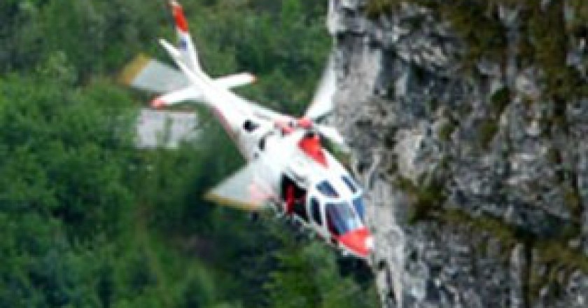 20130410_soccorso-alpino-elicottero-leggera-300x279.jpg