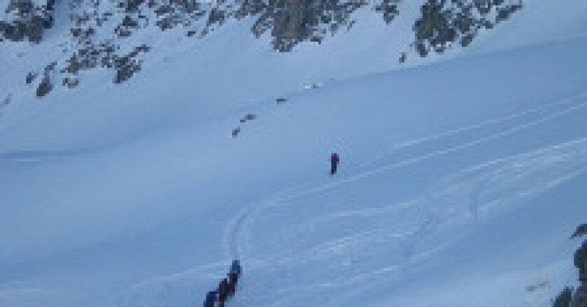 576px-Skitour_at_Badus-225x300.jpg