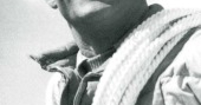 Erich-Abram-fotografato-da-Ernst-Pertl-nel-1953-Erich-Abram_Un-alpinista-bolzanino-pp-62-170x300.jpg