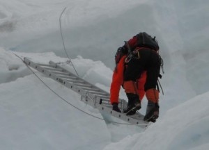 Icefall-Photo-courtesy-urubko.blogspot.com_-300x216.jpg