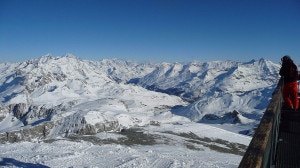 Il comprensorio sciistico Espace Killy si estende dal Glacier du Pissaillas, nella stazione di Val-d'Isère alla stazione di Tignes (Photo courtesy of commons.wikimedia.org)