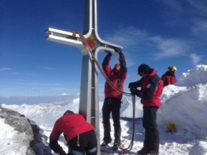 Ortles, installazione nuova croce di vetta (photo G