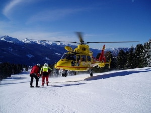 Eliambulanza sulle piste (Photo courtesy of commons.wikimedia.org)