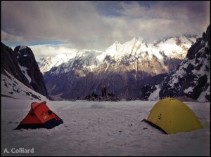 Il campo avanzato a 5200 metri (Photo Arianna Colliard)
