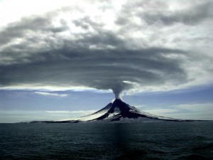  Photographer Read, Cyrus - Image courtesy of AVO/USGS (Alaska Volcano Observatory / U.S. Geological Survey)  