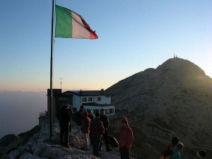 Rifugio Fraccaroli (photo courtesy wikipedia.org)