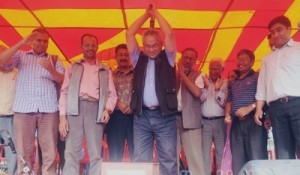 CPN-Maoist party secretary general Ram Bahadur Thapa (with hammer) along with other senior party leaders symbolically smashed the ballot box at the public function in Kathmandu. Photo: Nepal Mountain Focus