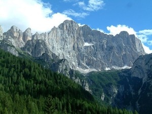 La parete nord-ovest del Monte Civetta (Photo courtesy of Wikimedia Commons)