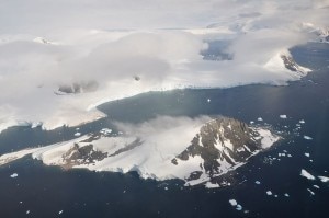 Parte della costa dell'Antartide Occidentale (Photo Vincent van Zeijst courtesy of Wikimedia Commons)