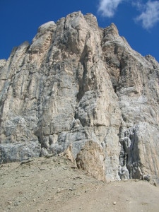 Marmolada parete sud ovest dal Passo dell'Onbretta (Photo Wikipedia)
