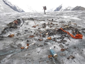 Parte dei detriti e dei rottami ritrovati sul Monte McKinley (Photo courtesy of NPS Photo / Roger Robinson/Explorers Web)