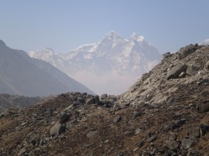 Nube di inquinanti verso la Piramide dell'Everest rilevata nel 2009