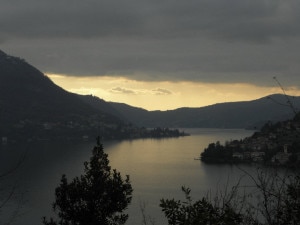 Pioggia in arrivo sul lago di-Como (Photo courtesy bmeteo.com)