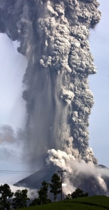 Mount Sinabung Vulcano (Ulet Ifansasti-Getty Images www.theatlantic.com)