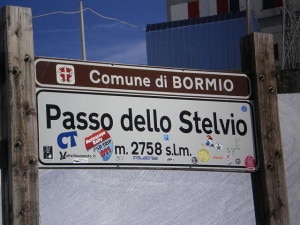 Passo dello Stelvio (Photo courtesy of Wikimedia Commons)