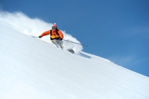 Freeriding con gli sci (Photo Christian Cueni courtesy of Flickr/Wikimedia Commons)