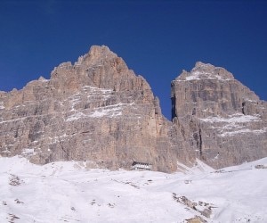 Rifugio Auronzo (Photo Antonio De Lorenzo courtesy of Wikimedia Commons)