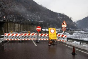 Strada chiusa (Photo courtesy of Ansa.it)