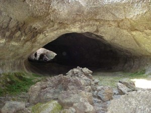 Grotta dei lamponi, una delle cavità vulcaniche dell'Etna (Photo courtesy of www.parks.it)