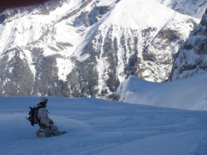 Snowboarder in fuoripista (Photo Denise Meertens courtesy of Wikimedia Commons)