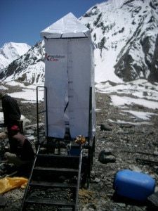 Toilet sul Baltoro - Keep Karakorum Clean