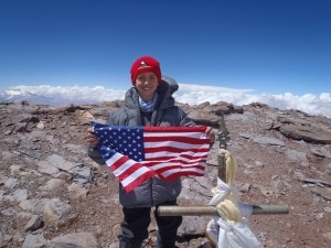 Tyler Armstrong in cima all'Aconcagua (Photo FB)