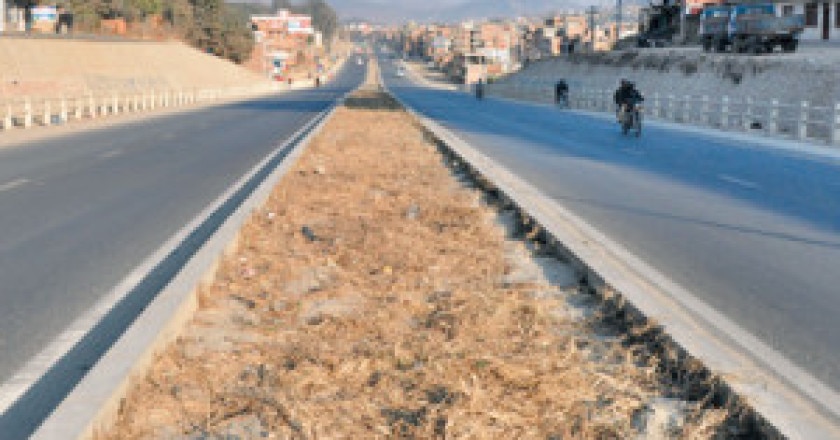 kathmandu-road-300x225.jpg
