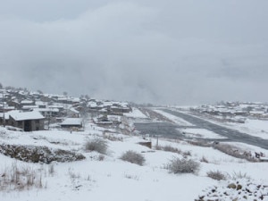 Snow blankets district headquarter Humla. Photo: ekantipur.