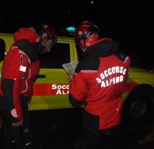 Intervento in notturna del Soccorso Alpino (Photo courtesy of Sasl)