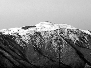 Cima Grappa e il versante sud (Photo courtesy of Wikimedia Commons)