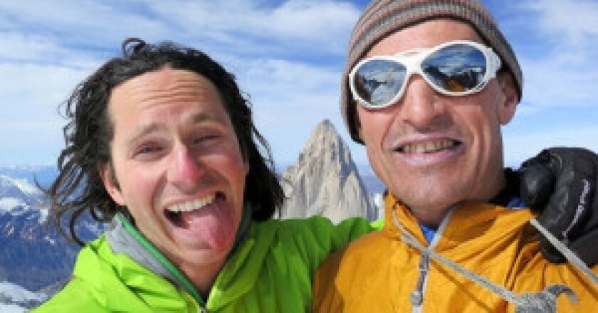 Colin-Haley-e-CHad-Kellog-sulla-destra-in-una-foto-in-cima-al-Cerro-Torre-dellanno-scorso-Photo-Chad-Kellogg-Desnivel.com_-300x168.jpg