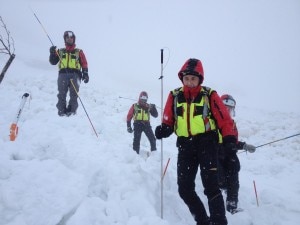 Photo of Valanghe a catena sulle Alpi, evacuate famiglie a Courmayeur