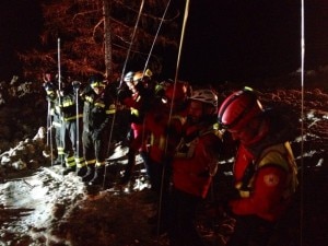 Intervento in notturna per il distacco di una valanga (Photo courtesy of Cnsas Veneto)