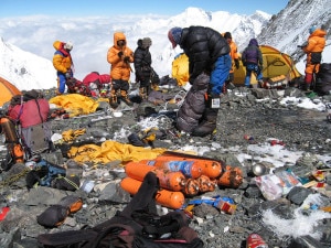 Spazzatura ai campi alti dell'Everest