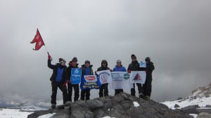 Seven Summit Women Team Waiving flag on the top. Photo: Media 7 Summits Women