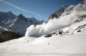 Photo of Alpi Francesi, valanga a Colle des Aravis: due feriti gravi
