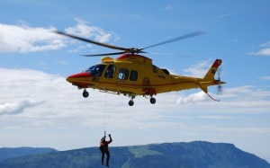 Intervento con elisoccorso (Photo courtesy of Soccorso Alpino Dolomiti Bellunesi)