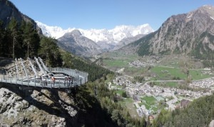 La nuova passerella panoramica sulla gola dell'Orrido di Pré-Saint-Didier (Photo Andrea Perrod courtesy of Pro-Loco Pré-Saint-Didier