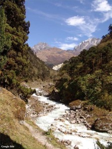 Verso Ghunza (Photo google - pagina facebook Kangchenjung North face Expedition 2014)