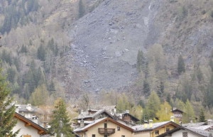 La situazione del Mont de La Saxe pochi giorni fa (Photo courtesy of Ansa)