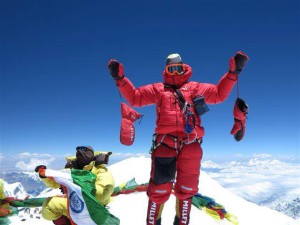 Marco Camandona in cima al Kangchenjunga (photo dalla pagina facebook di Marco Confortola)