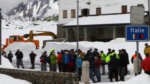 La riapertura del Colle del Gran San Bernardo avvenuta pochi giorni fa (Photo courtesy of La Stampa - Aosta)